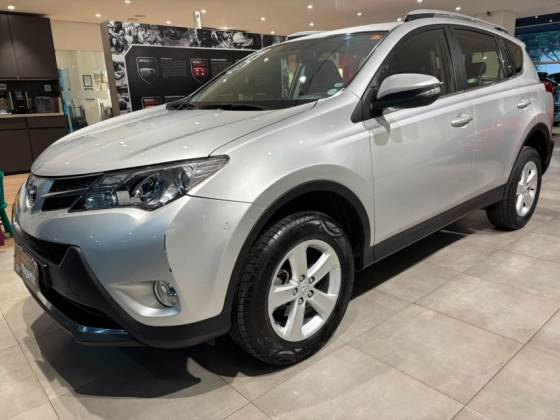 TOYOTA RAV4 2.0 4X4 16V GASOLINA 4P AUTOMÁTICO TOYOTA RAV4 2.0 4X4 16V GASOLINA 4P AUTOMÁTICO